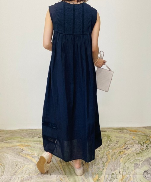 TEVALT(ヴァレット)の「レース使いマキシワンピース(ワンピース・レディース・オフホワイト/オレンジ/ダークネイビー・38)」の9枚目の写真