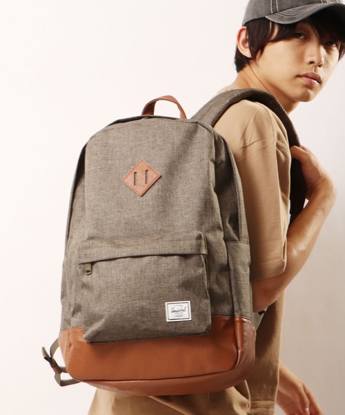 Herschel Supply(ハーシェルサプライ)の「Herschel Supply バックパック15PC収納 21.5L(バックパック/リュック・メンズ・ブラック/ベージュ/ネイビー/グレー/カーキ/グリーン/カモフラージュ/ブラック系その他/グレー系その他/ワイン・FREE)」の5枚目の写真