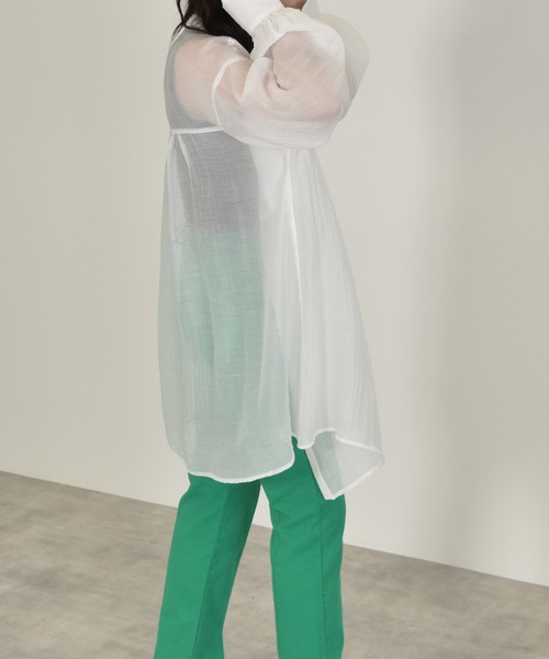 w closet(ダブルクローゼット)の「ギャザーシアーシャツ(シャツ/ブラウス・レディース・ホワイト/ライム/パープル/ピンク系その他・FREE)」の6枚目の写真