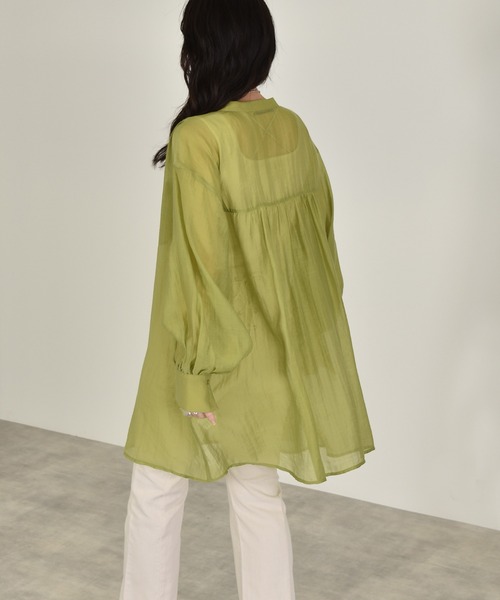 w closet(ダブルクローゼット)の「ギャザーシアーシャツ(シャツ/ブラウス・レディース・ホワイト/ライム/パープル/ピンク系その他・FREE)」の15枚目の写真