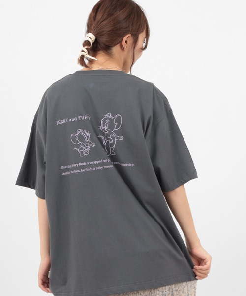 DISCUS(ディスカス)の「【DISCUS/ディスカス】TOM&JERRY/トムとジェリー コラボ バックプリント半袖Tシャツ(Tシャツ/カットソー・レディース・グレー系その他/ライトパープル/ベージュ/ホワイト/ライトグリーン/グレー系その他2・M/L)」の1枚目の写真