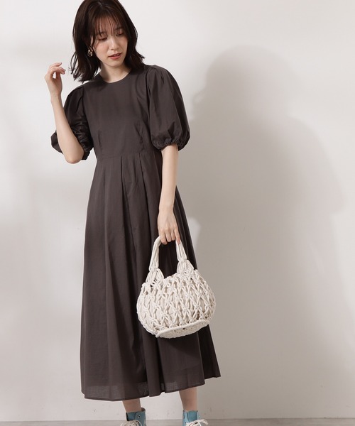 N.(N. Natural Beauty Basic)(エヌエヌナチュラルビューティーベーシック)の「◆コットンローンバルーンスリーブワンピース(ワンピース・レディース・スミクロ/パープル/マスタード・MEDIUM)」の2枚目の写真