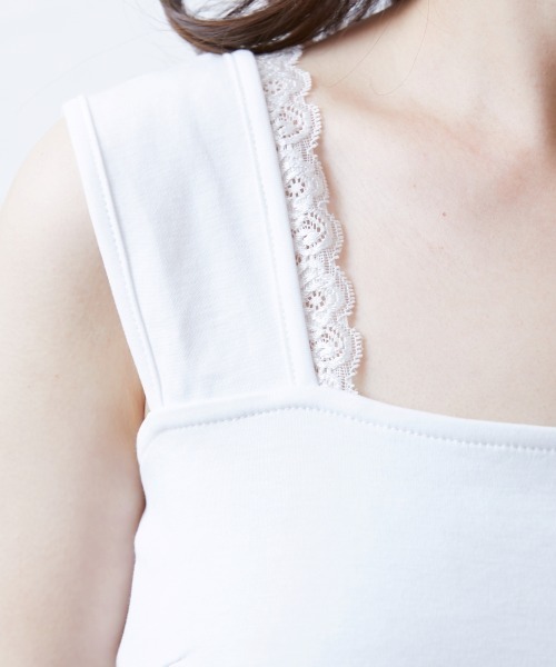 SMILE LAND（スマイルランド）の「大きいサイズ アクセントレース使いインナータンクトップ（キャミソール・レディース・ブラック/オフホワイト・5L/6L/LL/4L/3L）」の17枚目の写真