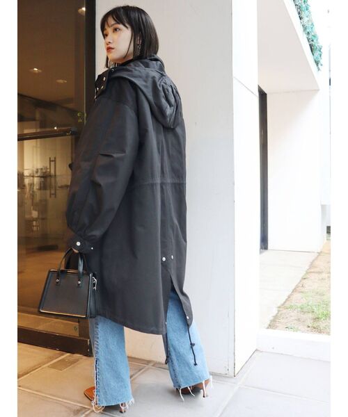 MURUA（ムルーア）の「カットオフフレアデニム（デニムパンツ・レディース・ブルー・0/1/2）」の9枚目の写真