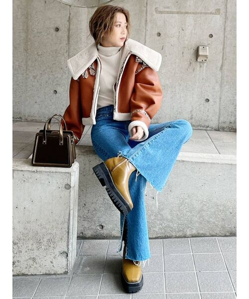 MURUA（ムルーア）の「カットオフフレアデニム（デニムパンツ・レディース・ブルー・0/1/2）」の12枚目の写真