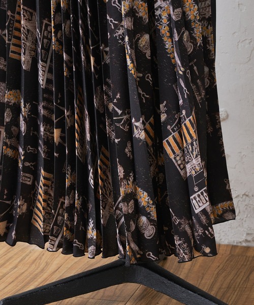 BEARDSLEY（ビアズリー）の「Houseworkプリーツスカート（スカート・レディース・ブラック/アイボリー・FREE）」の6枚目の写真