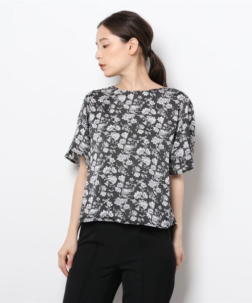 Te chichi（テチチ）の「デシンフラワープリント前後2WAYブラウス（シャツ/ブラウス・レディース・ベージュ/ブラック・ﾌﾘ-）」の3枚目の写真