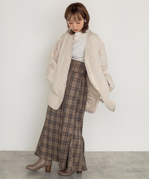 w closet（ダブルクローゼット）の「ひょうたんキルティングジャケット（ノーカラージャケット・レディース・ブラック/カーキ/アイボリー・FREE）」の13枚目の写真