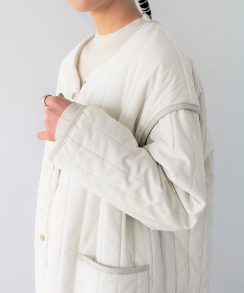 GeeRA（ジーラ）の「ラインキルトノーカラーコート（ミリタリージャケット・レディース・ブラック/ベージュ/アイボリー・MEDIUM）」の8枚目の写真