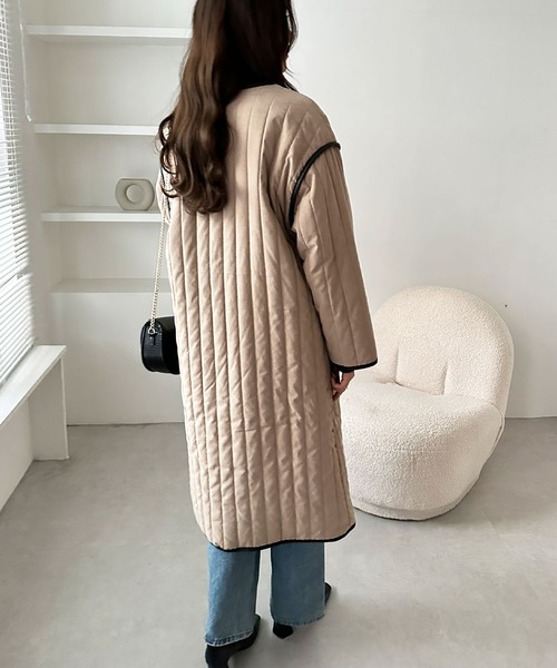 GeeRA（ジーラ）の「ラインキルトノーカラーコート（ミリタリージャケット・レディース・ブラック/ベージュ/アイボリー・MEDIUM）」の20枚目の写真