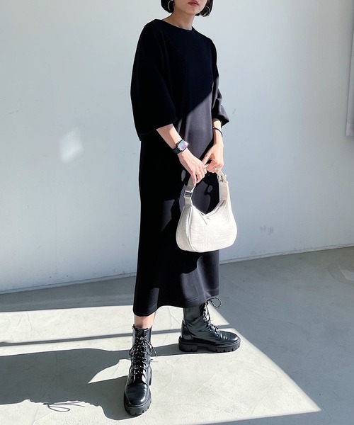 PAGEBOY（ページボーイ）の「WEB限定アイテム / バックデザインナローワンピース（ワンピース・レディース・ブラック/ブルー/グリーン・FREE）」の4枚目の写真