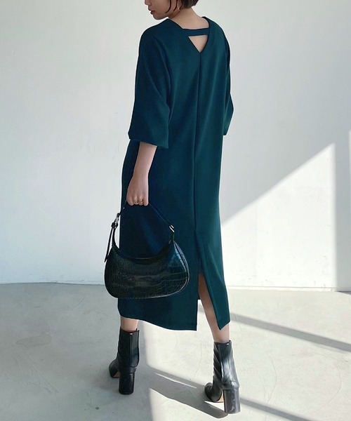 PAGEBOY（ページボーイ）の「WEB限定アイテム / バックデザインナローワンピース（ワンピース・レディース・ブラック/ブルー/グリーン・FREE）」の19枚目の写真