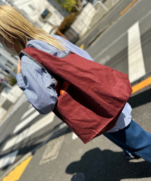 UNIVERSAL OVERALL（ユニバーサルオーバーオール）の「UNIVERSAL OVERALL/リバーシブルトートバック UVO-044（エコバッグ/サブバッグ・メンズ・ホワイト/ブラック/ベージュ/オフホワイト/イエロー/オレンジ/グリーン/バーガンディー・ONESIZE）」の22枚目の写真