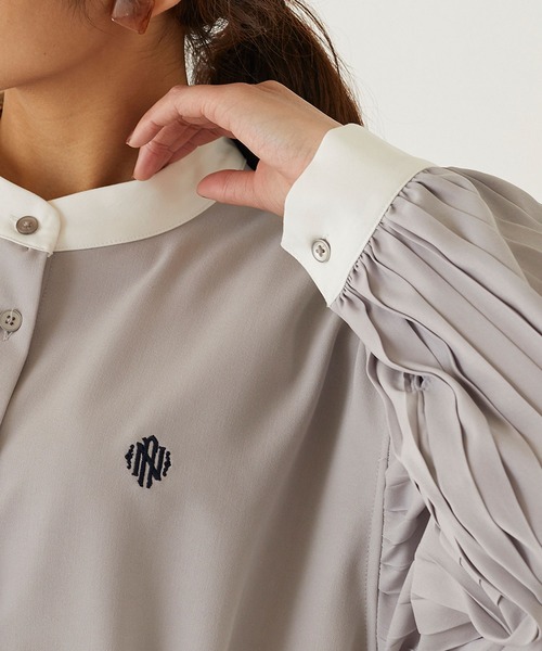 179/WG（イチナナキュウダブルジー）の「袖プリーツクレリックワンピース（ワンピース・レディース・ベージュ/ネイビー/グレー・MEDIUM）」の19枚目の写真