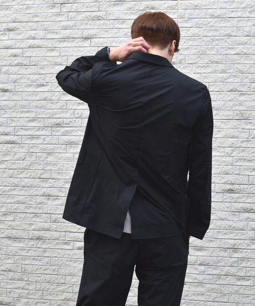 DESCENTE PAUSE（デサントポーズ）の「【デサントPAUSE】パッカブルジャケット / PACKABLE JACKET　軽量　撥水　日本製（テーラードジャケット・メンズ・ブラック・SMALL/MEDIUM/LARGE/X-LARGE）」の6枚目の写真