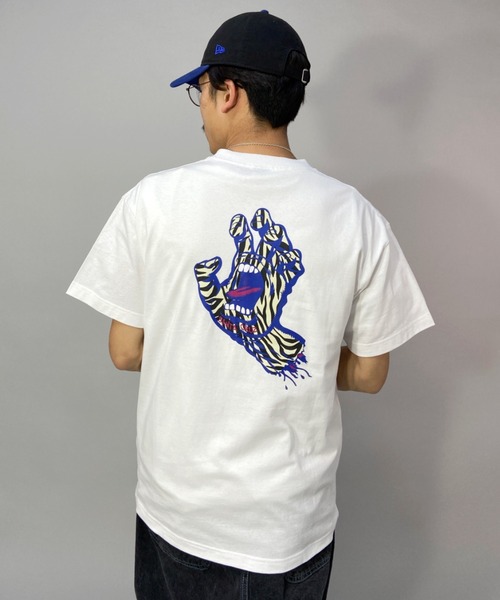 SANTA CRUZ(サンタクルーズ)の「【ムラサキスポーツ別注】SANTACRUZ/サンタクルーズ ルーズシルエット ゼブラ柄 バックプリントTシャツ 502221414(Tシャツ/カットソー・メンズ・ブラック/ホワイト・M/XL/XXL/L)」の2枚目の写真