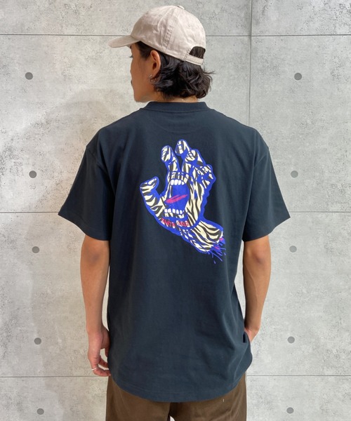 SANTA CRUZ(サンタクルーズ)の「【ムラサキスポーツ別注】SANTACRUZ/サンタクルーズ ルーズシルエット ゼブラ柄 バックプリントTシャツ 502221414(Tシャツ/カットソー・メンズ・ブラック/ホワイト・M/XL/XXL/L)」の13枚目の写真