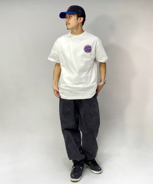 SANTA CRUZ(サンタクルーズ)の「【ムラサキスポーツ別注】SANTACRUZ/サンタクルーズ ルーズシルエット ゼブラ柄 バックプリントTシャツ 502221414(Tシャツ/カットソー・メンズ・ブラック/ホワイト・M/XL/XXL/L)」の8枚目の写真