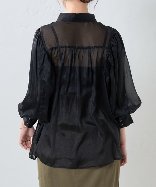 natural couture(ナチュラルクチュール)の「透け感が大人っぽい。ラメシアーボリュームスリーブシャツ(シャツ/ブラウス・レディース・オフホワイト/ブラック/グレー/オレンジ・FREE)」の10枚目の写真