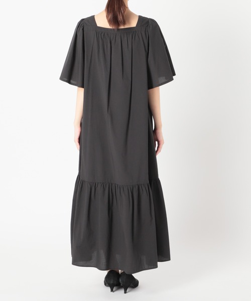 JOURNAL STANDARD relume（ジャーナルスタンダード　レリューム）の「コットンワッシャーギャザーフレアワンピース（ワンピース・レディース・ブラック/グリーン・FREE）」の7枚目の写真