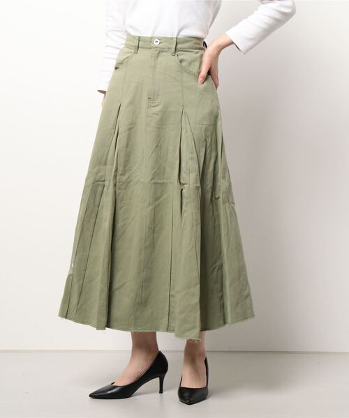 VENCEEXCHANGE（ヴァンスエクスチェンジ）の「インバーテッドプリーツ