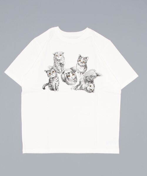 LILY BROWN（リリーブラウン）の「LILY CATS Tshirt（Tシャツ/カットソー）」 WEAR