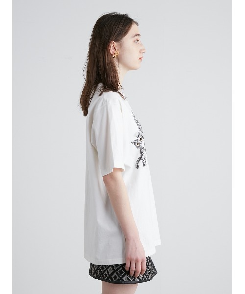 LILY BROWN（リリーブラウン）の「LILY CATS Tshirt（Tシャツ/カットソー）」 WEAR