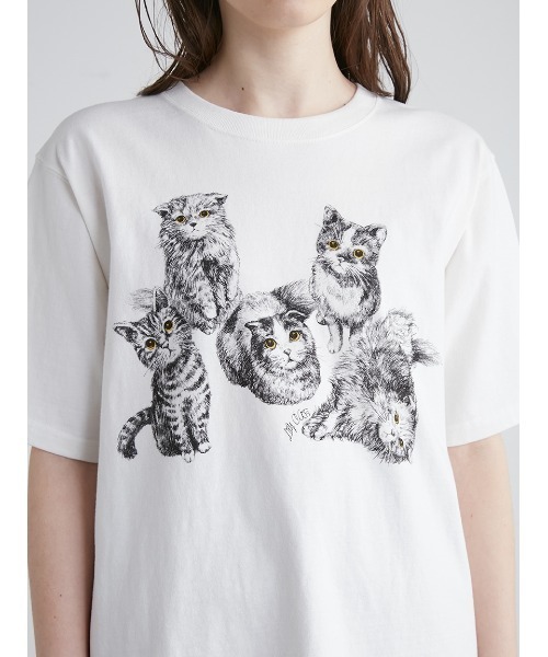 LILY BROWN（リリーブラウン）の「LILY CATS Tshirt（Tシャツ/カットソー）」 WEAR