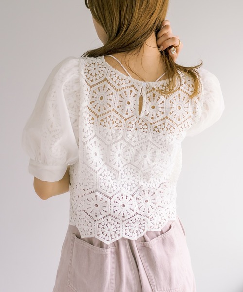 OLIVE des OLIVE（オリーブデオリーブ）の「クロシェレース袖ふわブラウス（シャツ/ブラウス・レディース・オフホワイト/ブラック/アイボリー・FREE）」の6枚目の写真