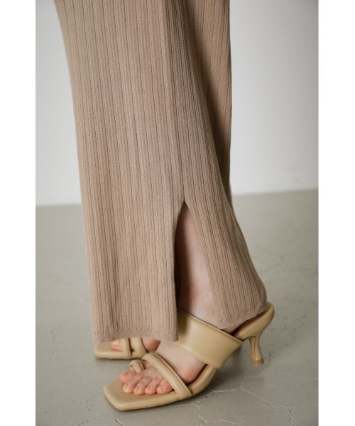 AZUL by moussy(アズールバイマウジー)の「BASIC KNIT RIB PANTS/ベーシックニットリブパンツ(その他パンツ・レディース・ベージュ/ブラック・SMALL/MEDIUM)」の3枚目の写真