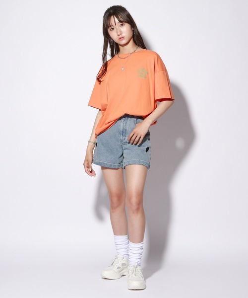 repipi armario（レピピ アルマリオ）の「バックロゴコクーンTシャツ（Tシャツ/カットソー・キッズ・ホワイト/グレー系その他/ブルー系その他/オレンジ系その他・MEDIUM/LARGE）」の18枚目の写真