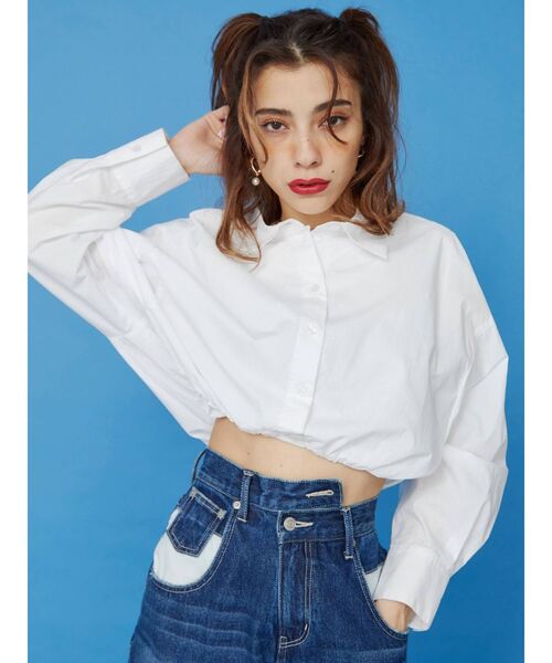 EVRIS（エヴリス）の「クロップドドロストシャツ（シャツ/ブラウス・レディース・ホワイト/ブルー/マスタード・FREE）」の6枚目の写真