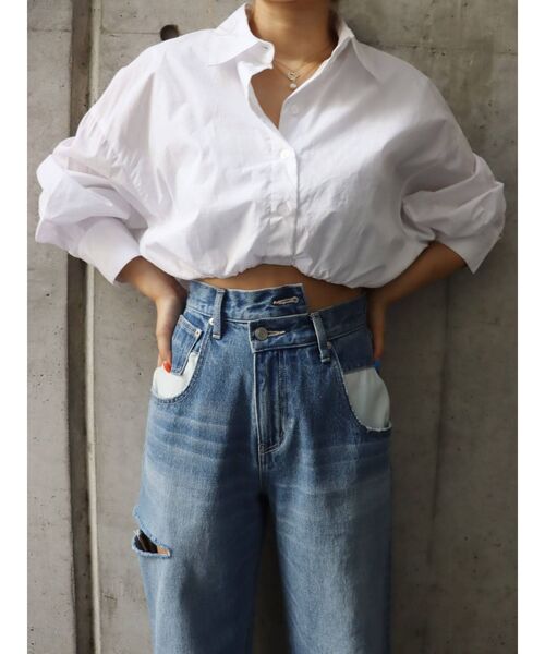 EVRIS（エヴリス）の「クロップドドロストシャツ（シャツ/ブラウス・レディース・ホワイト/ブルー/マスタード・FREE）」の17枚目の写真