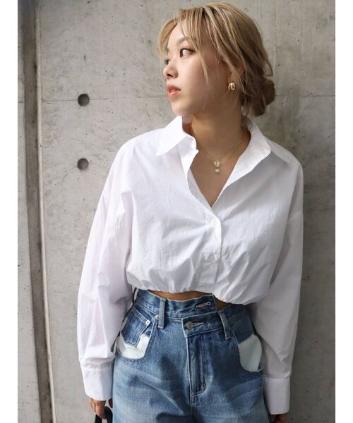 EVRIS（エヴリス）の「クロップドドロストシャツ（シャツ/ブラウス・レディース・ホワイト/ブルー/マスタード・FREE）」の18枚目の写真