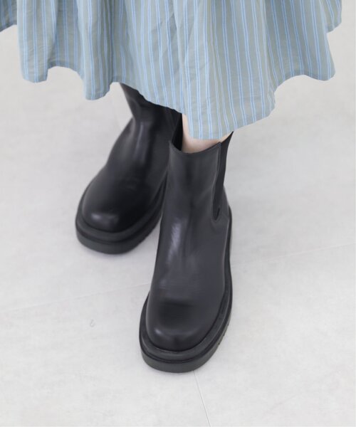 RAY CASSIN（レイカズン）の「M/L展開 ボリュームソールサイドゴアブーツ（ブーツ・レディース・ブラック・MEDIUM/LARGE）」の2枚目の写真