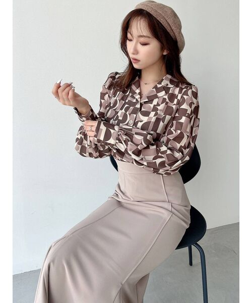 RESEXXY（リゼクシー）の「アールパターンロゴブラウス（シャツ/ブラウス・レディース・ブラック/ブラウン/ブルー/ピンク・FREE）」の15枚目の写真