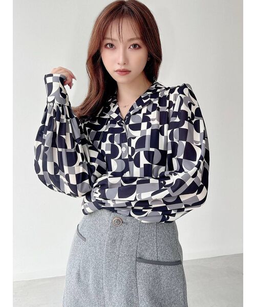 RESEXXY（リゼクシー）の「アールパターンロゴブラウス（シャツ/ブラウス・レディース・ブラック/ブラウン/ブルー/ピンク・FREE）」の18枚目の写真