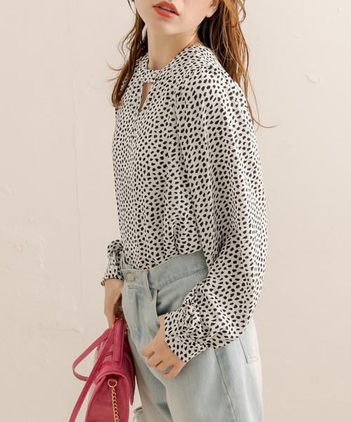 OLIVE des OLIVE（オリーブデオリーブ）の「シアブラウス（シャツ/ブラウス・レディース・ホワイト/オフホワイト/アイボリー・FREE）」の14枚目の写真