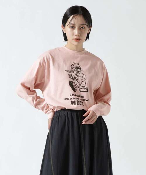 AVIREX（アヴィレックス）の「《直営店限定》TOMCAT CREWNECK L/S T-SHIRT/ トムキャットロングスリーブティーシャツ（Tシャツ/カットソー・レディース・ネイビー/ピンク系その他3/ホワイト系2・F）」の16枚目の写真