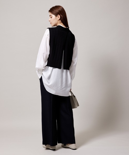 ROPE'（ロペ）の「バックスリットリブニットベスト（ベスト・レディース・ブラック/キナリ・38）」の3枚目の写真