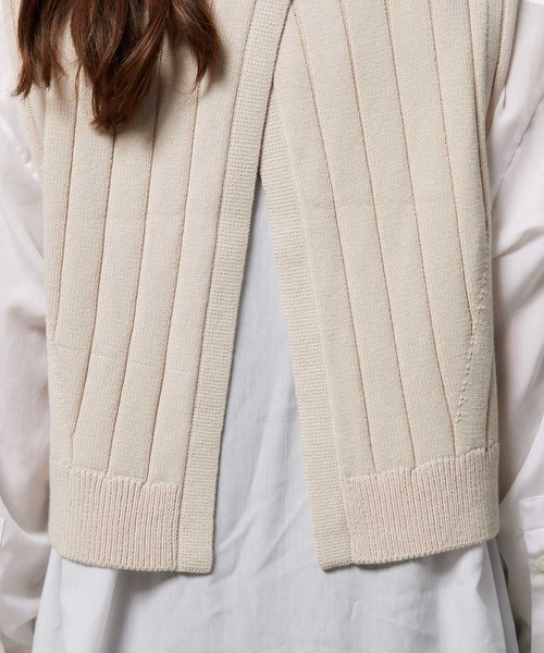 ROPE'（ロペ）の「バックスリットリブニットベスト（ベスト・レディース・ブラック/キナリ・38）」の14枚目の写真