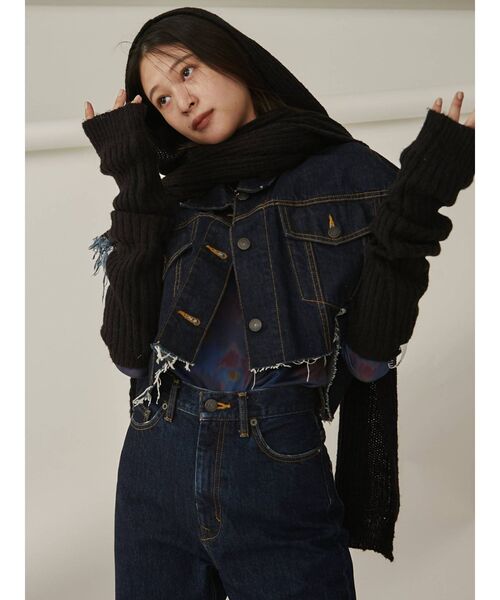 EMODA（エモダ）の「【VEQUM】SHAGGY KNIT MUFFLER（マフラー・レディース・ブラック/ネイビー・FREE）」の9枚目の写真