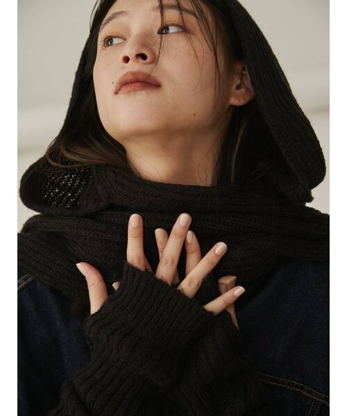 EMODA（エモダ）の「【VEQUM】SHAGGY KNIT MUFFLER（マフラー・レディース・ブラック/ネイビー・FREE）」の12枚目の写真