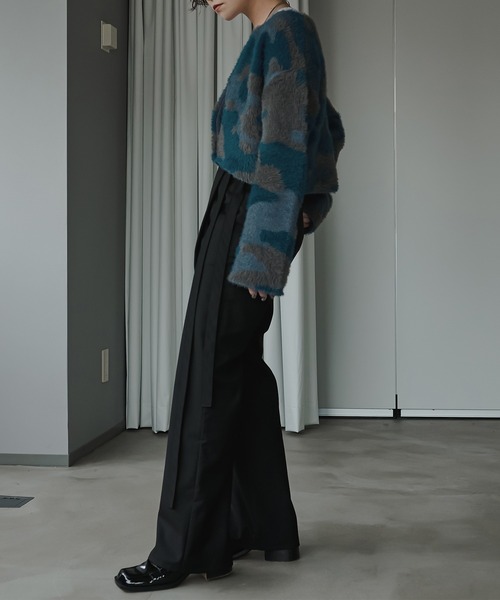 Ezick（エジック）の「MEOWシャギーショートカーディガン（カーディガン/ボレロ・レディース・グレイッシュベージュ/ブルー/ダークグリーン・FREE）」の11枚目の写真