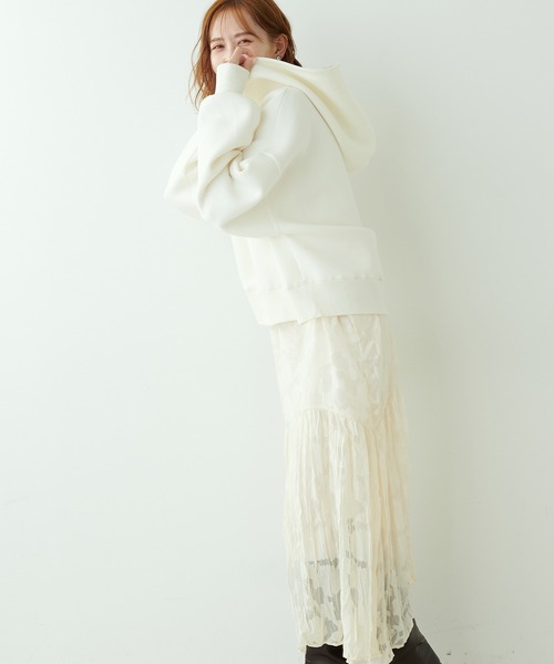 natural couture（ナチュラルクチュール）の「しっとり大人っぽい/ハーフジップダンボールショート丈プルパーカー（パーカー・レディース・ベージュ/オフホワイト/ブラウン/ブラック・FREE）」の11枚目の写真