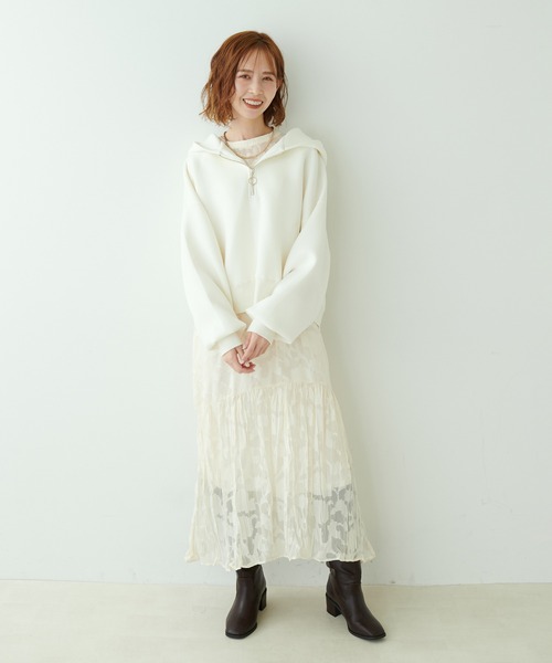 natural couture（ナチュラルクチュール）の「しっとり大人っぽい/ハーフジップダンボールショート丈プルパーカー（パーカー・レディース・ベージュ/オフホワイト/ブラウン/ブラック・FREE）」の12枚目の写真