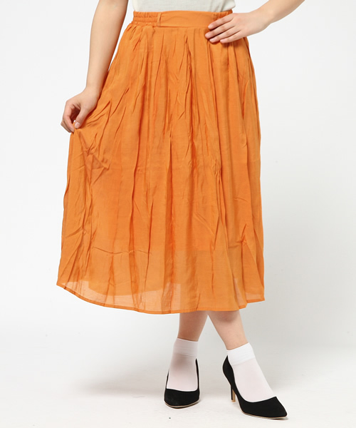 ikka（イッカ）の「TRボイルギャザーロングスカート（スカート・レディース・オフホワイト/オレンジ/ネイビー・LARGE/MEDIUM）」の3枚目の写真