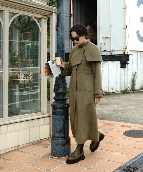 TINA：JOJUN（ティーナジョジュン）の「フレンチ ケープコート TINA：JOJUN（その他アウター・レディース・ブラック/カーキ・M）」の9枚目の写真