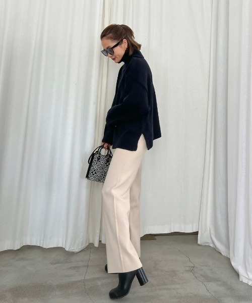 Vicente(ヴィセンテ)の「Flare knit pants(その他パンツ・レディース・ブラック/ライトベージュ/ホワイト・FREE)」の9枚目の写真