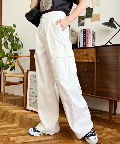 moment+（モーメントプラス）の「【累計販売枚数２万枚突破！】タック入りセミワイドカーゴパンツ（カーゴパンツ・レディース・カーキ/ブラック/オフホワイト/アイボリー・M/L/S）」の10枚目の写真